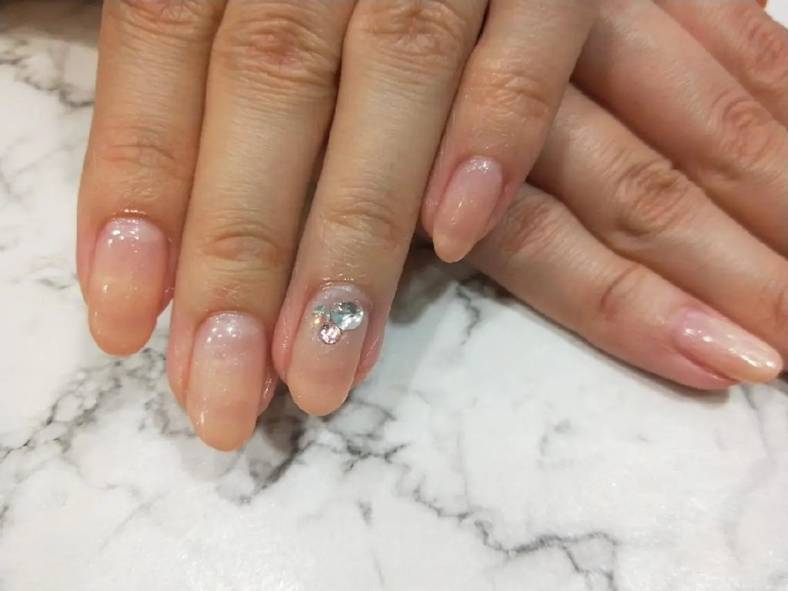 ネイル はばすみれ🎀ﾈｲﾙ 光ﾌｪｲｼｬﾙ ﾍｱのネイルデザイン
