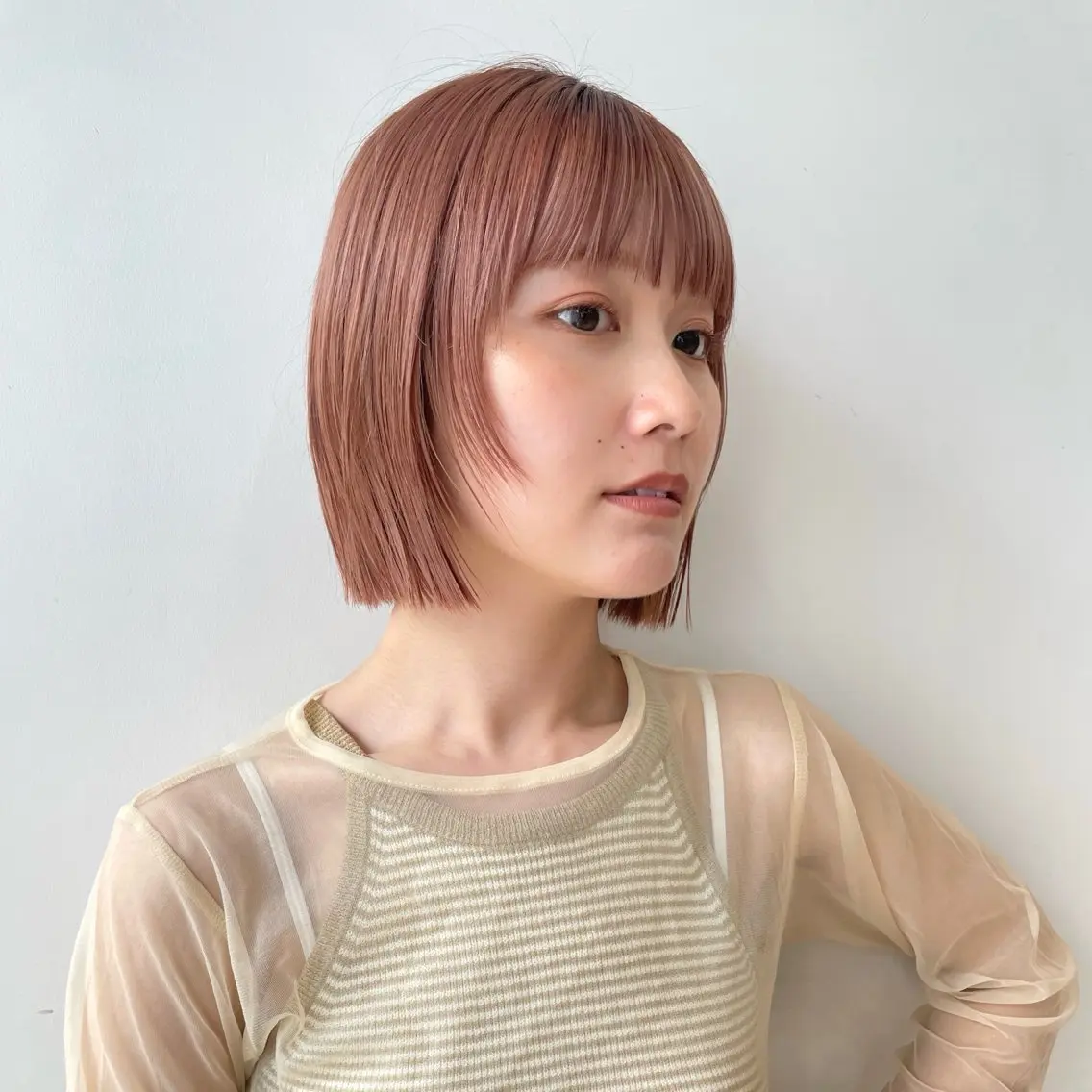 ショート カラー ベージュカラー ダブルカラー ハイトーンカラー オレンジ オレンジベージュ 顔まわり🥨レイヤー /透明感/水口舞奈のヘアスタイル