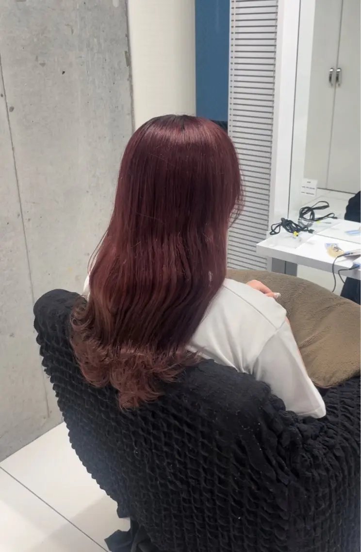 ロング カラー ピンクカラー レッドカラー yuzuna ハイトーン 天神のヘアスタイル