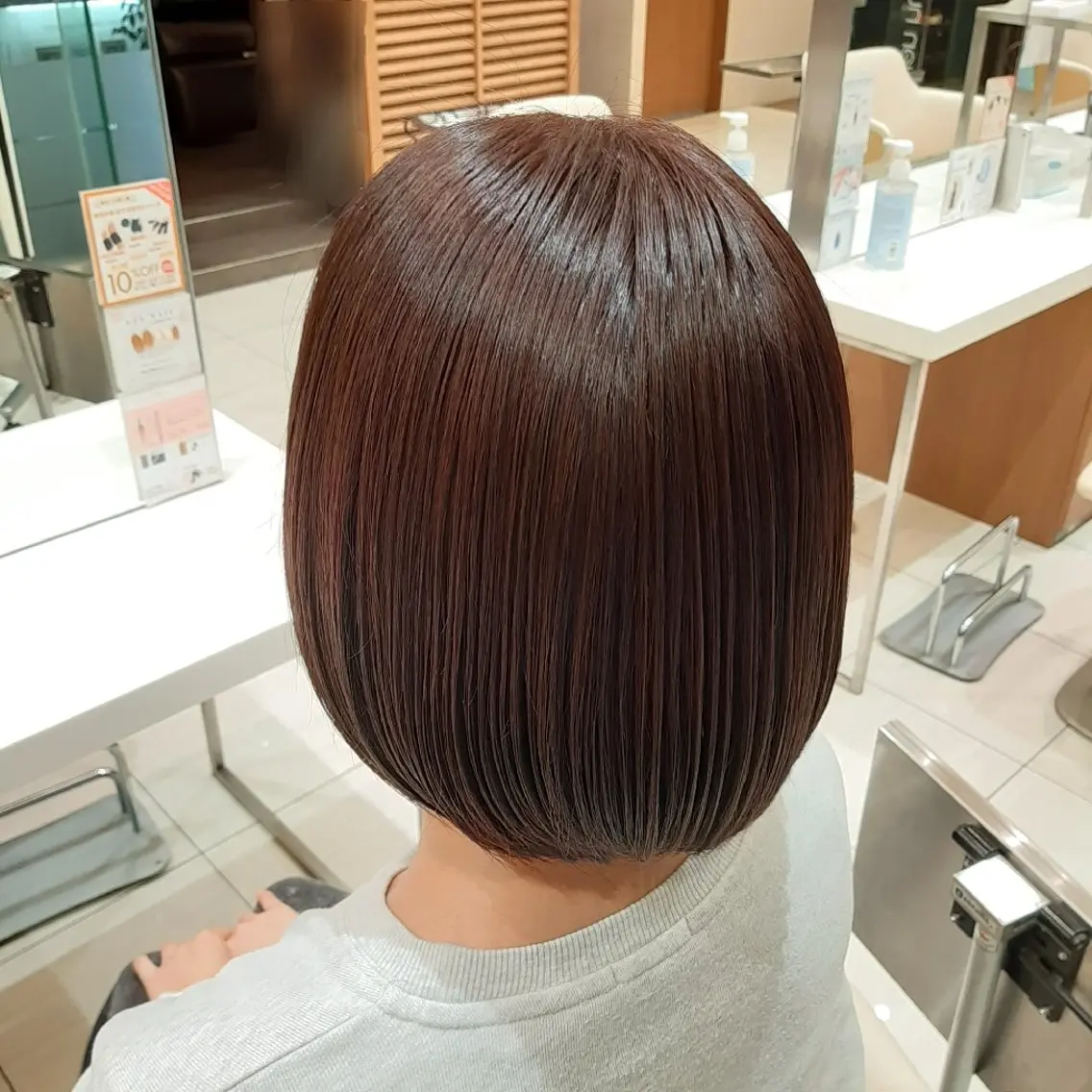ショート ヘアカラー レナーク・ソワン やすこのヘアスタイル