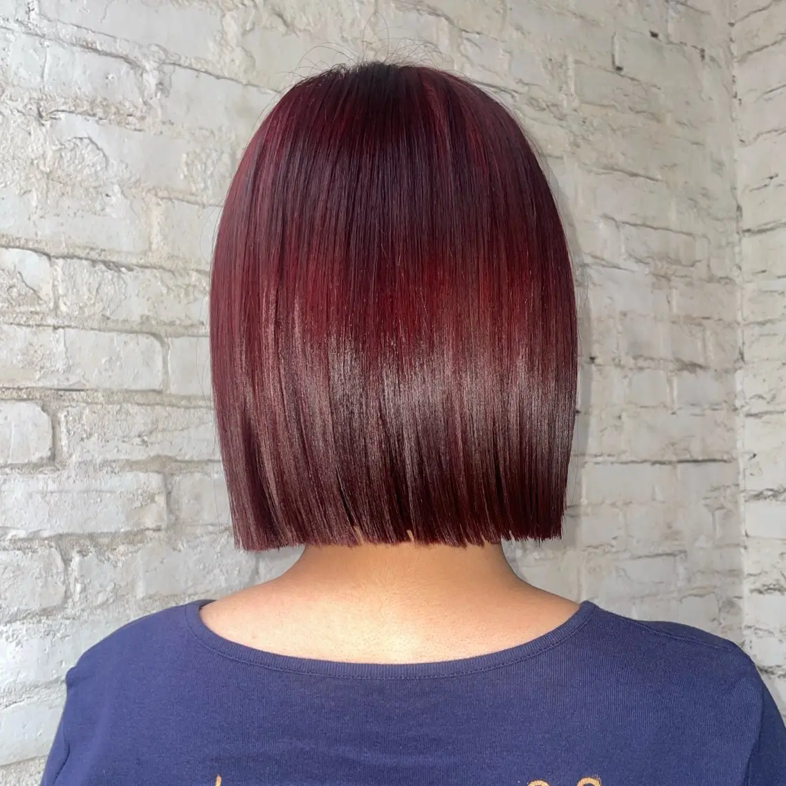 ショート カラー ブリーチ ボルドーカラー ブリーチなしカラー ヘアカラー トリートメント ズミ🦖ニュアンス パーマ/レイヤーのヘアスタイル