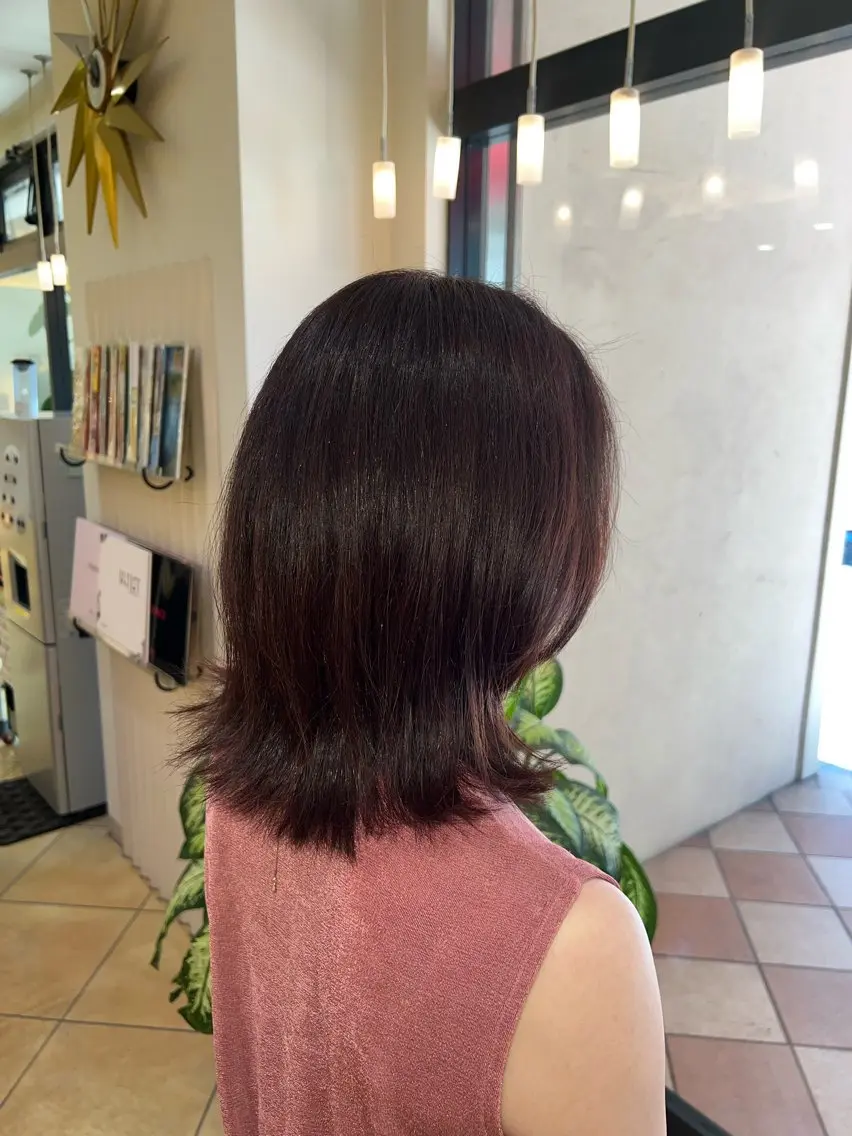 ミディアム ピンクブラウン 最高の髪質改善🩵 艶カラー 惠美のヘアスタイル