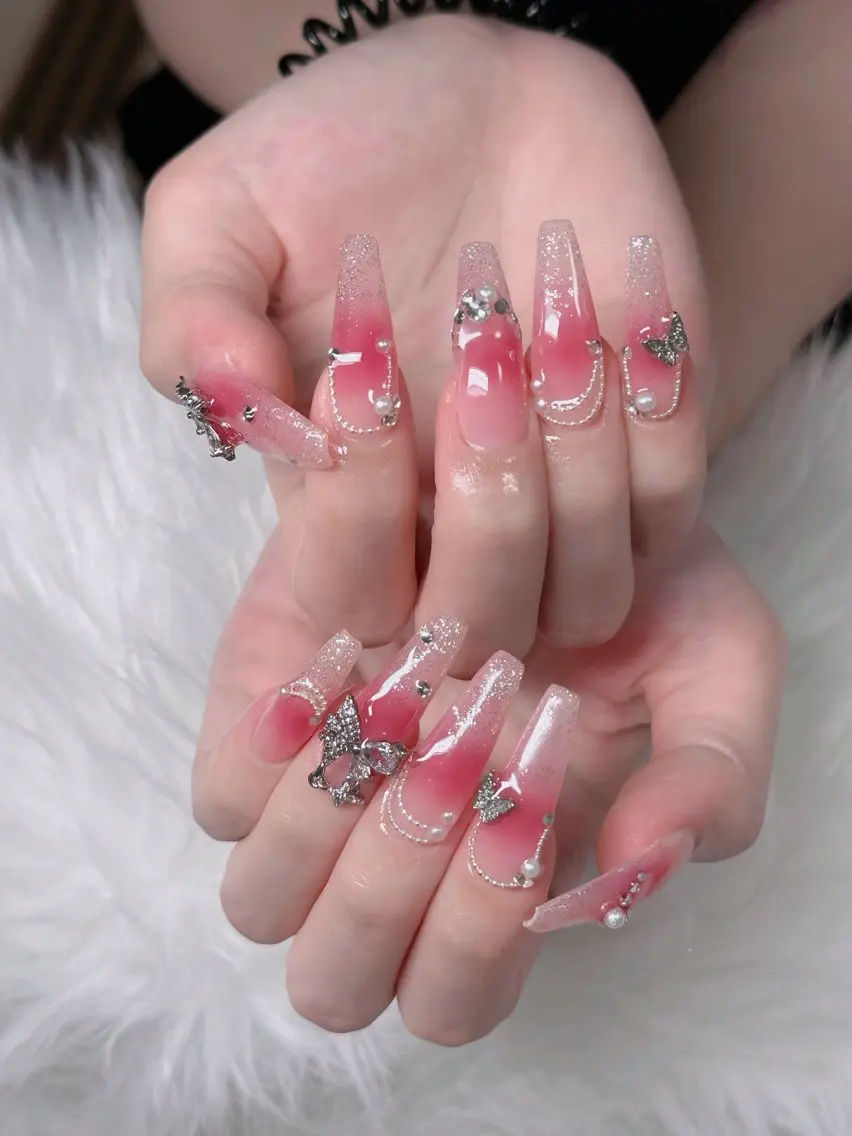 ネイル フレンチネイル ジェルネイル ガラスフレンチ ハロウィン ハート H.baby Nail Salonのネイルデザイン