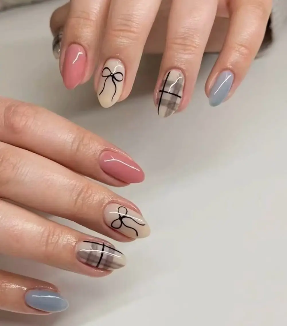 ネイル フラワーネイル フレンチネイル ジェルネイル ガラスフレンチ ハート ハンドネイル BabyYouMi nailのネイルデザイン