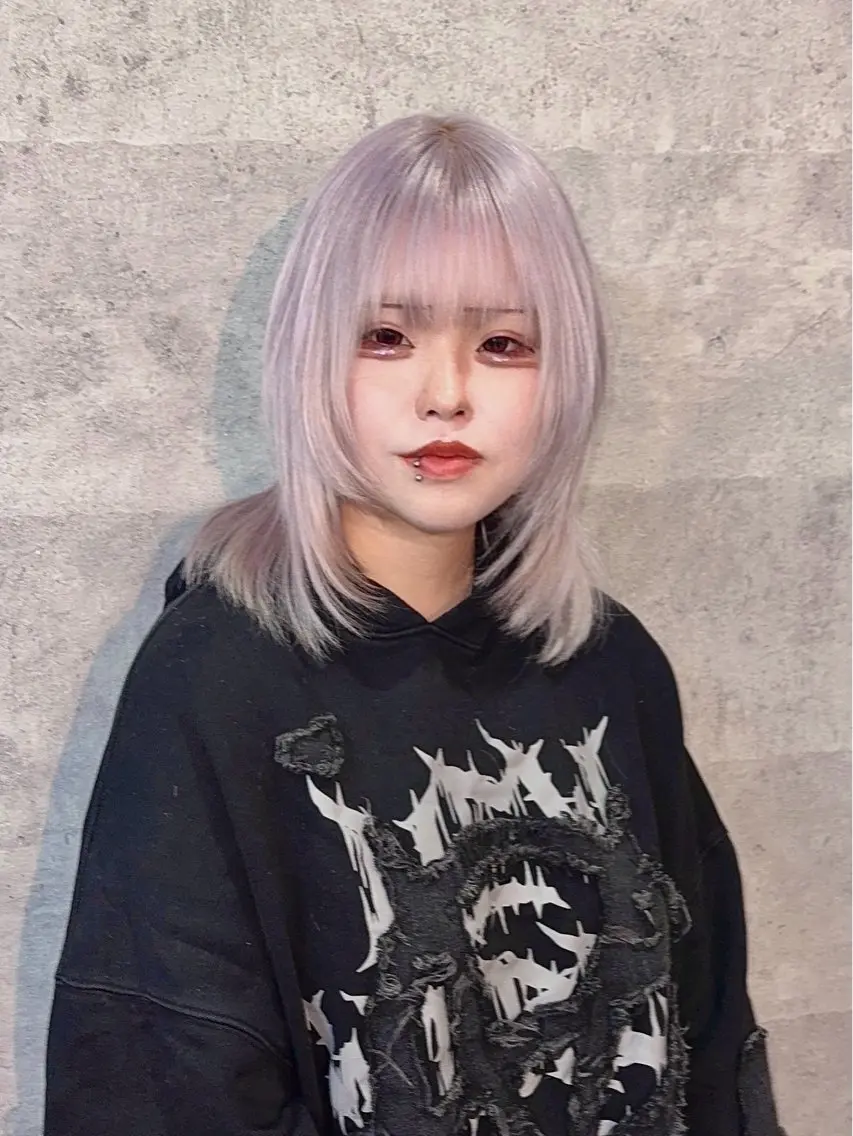 ミディアム ヘアカラー エクステ×ブリーチ× 推しカラー🌟Kのヘアスタイル
