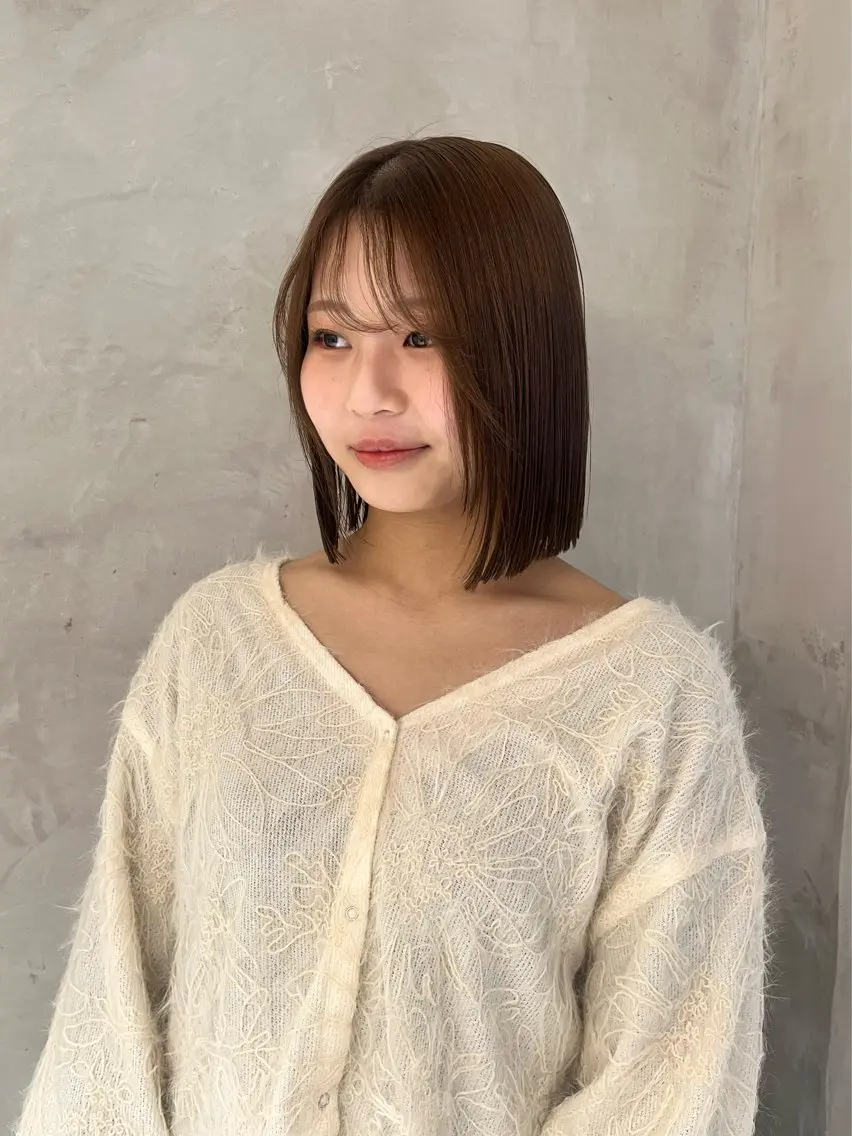 ミディアム 切りっぱなしボブ ボブ カット トリートメント 切りっぱなしボブ/ 艶カラー/綾莉のヘアスタイル