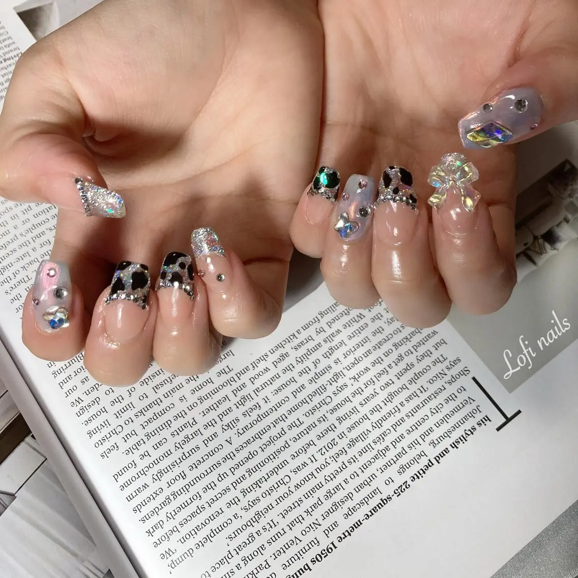 セミロング ネイル キラキラネイル Lofi nails ゆきこのネイルデザイン
