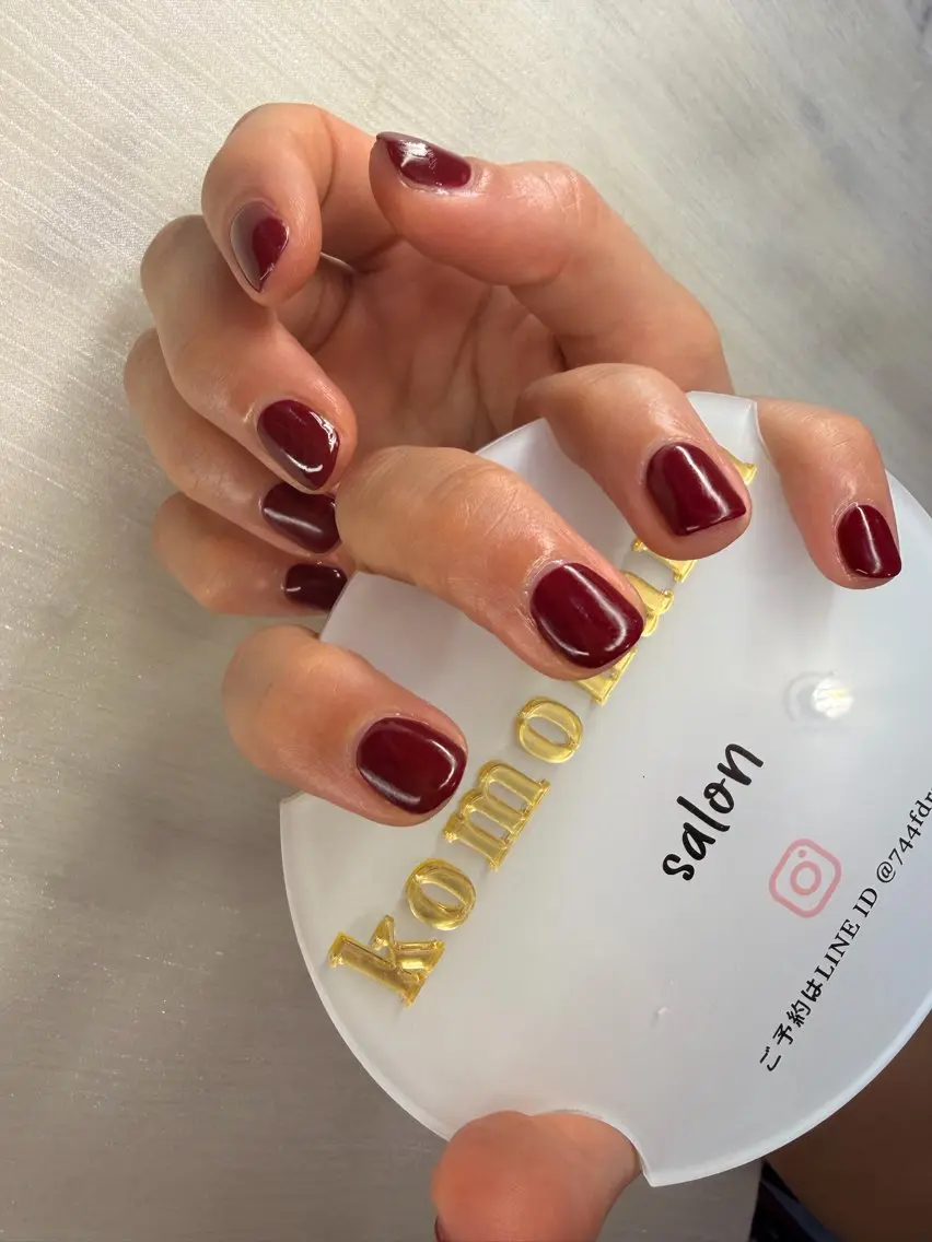 ネイル ボルドー ワンカラーネイル komohana salon🌺のネイルデザイン