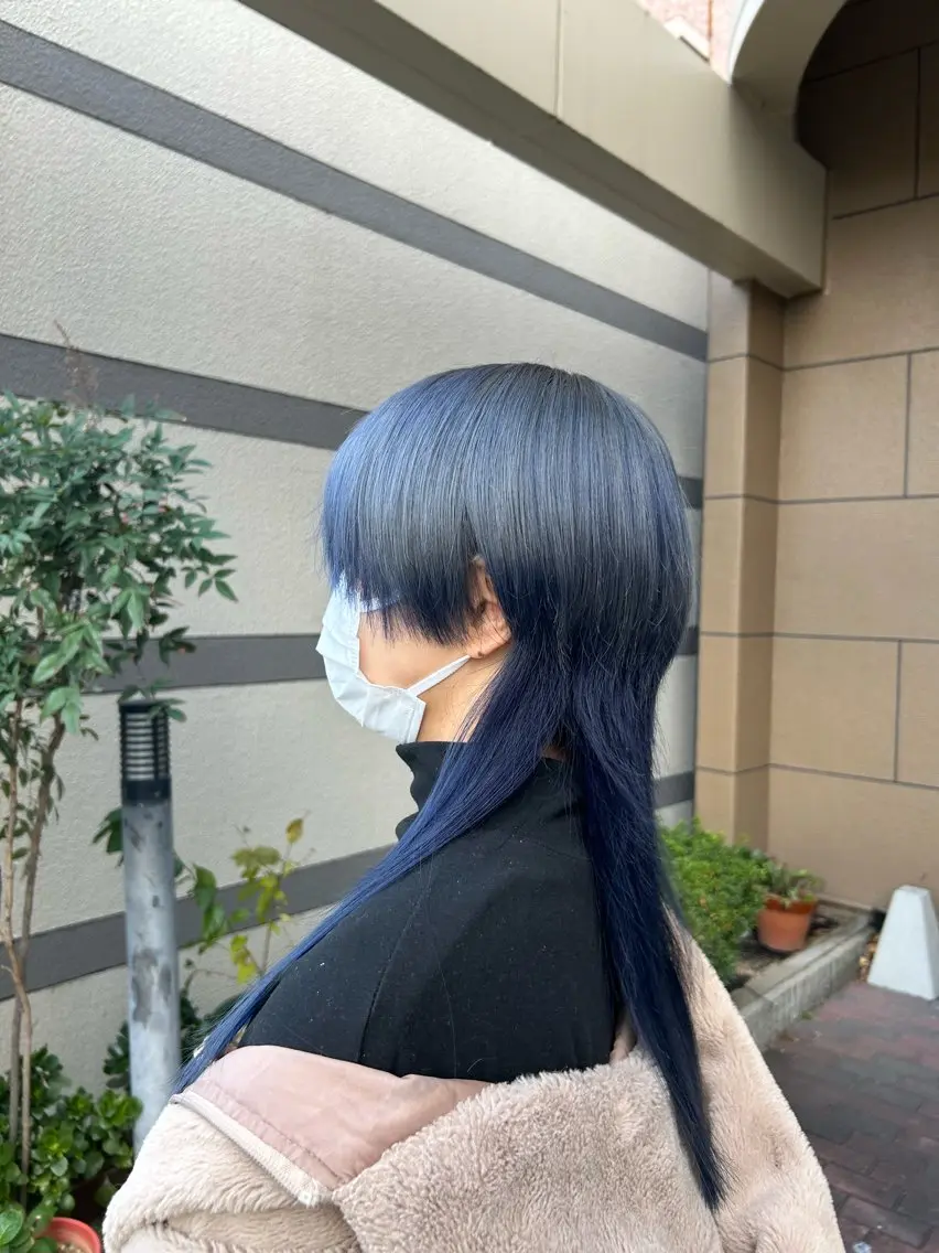 カラー ブルーカラー ダブルカラー ネイビーカラー 安田 百花のヘアスタイル