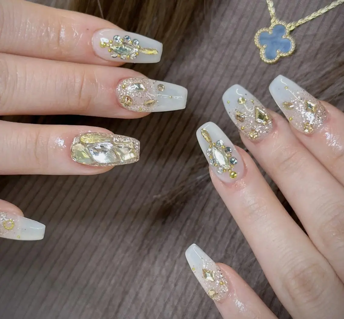ネイル ハンドネイル Pure&Rich Nailのネイルデザイン