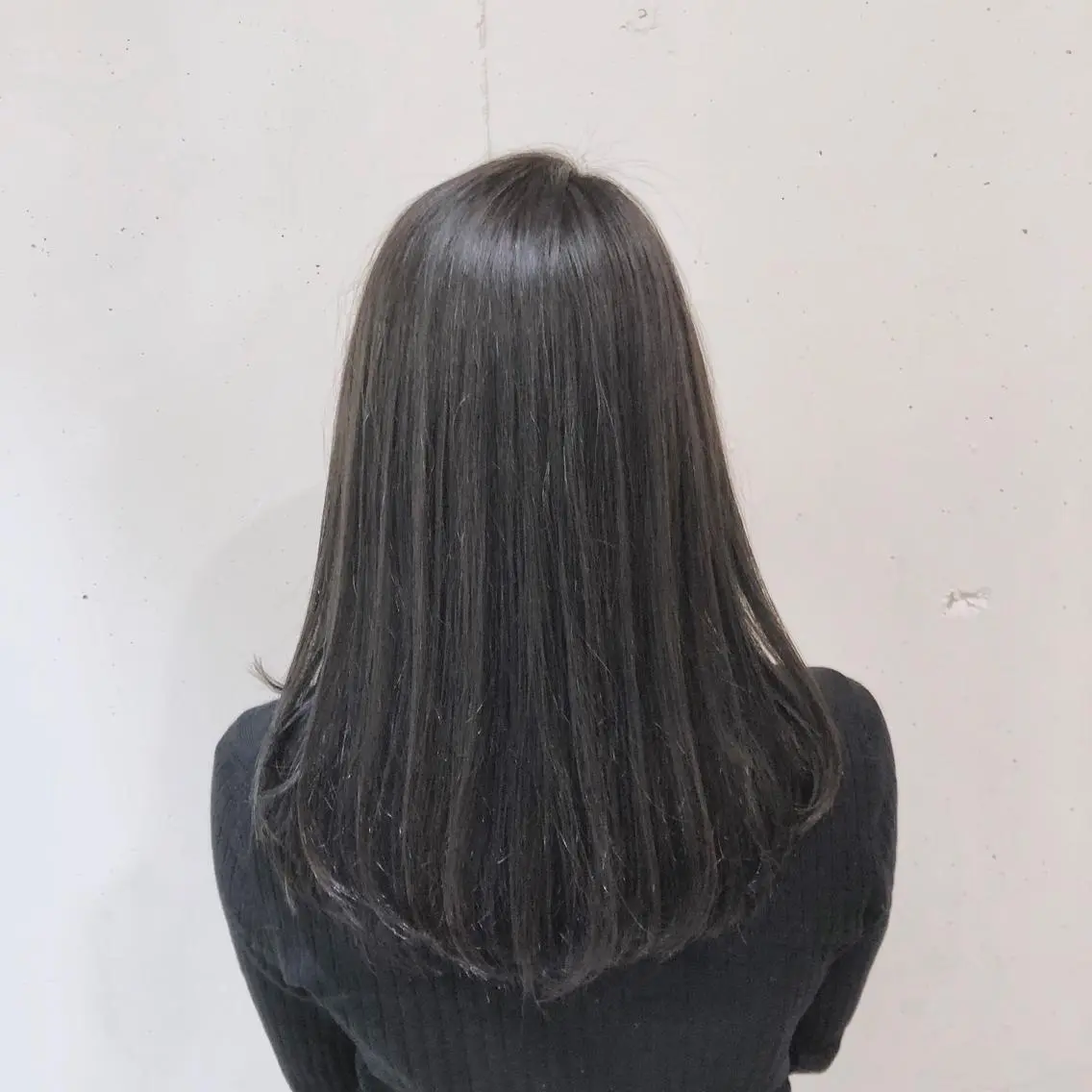 セミロング カラー パーマ ヘアアレンジ バレイヤージュ ブリーチ 透明感カラー グラデーションカラー グレージュ カット 縮毛矯正 トリートメント ヘッドスパ 【ツヤ髪美容師】 ツダケイスケのヘアスタイル