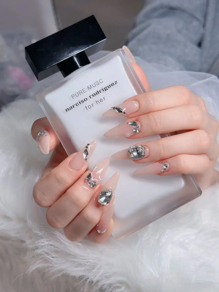 ネイル オーロラネイル フレンチネイル ジェルネイル ハロウィン キラキラネイル ハンドネイル H.baby Nail Salonのネイルデザイン