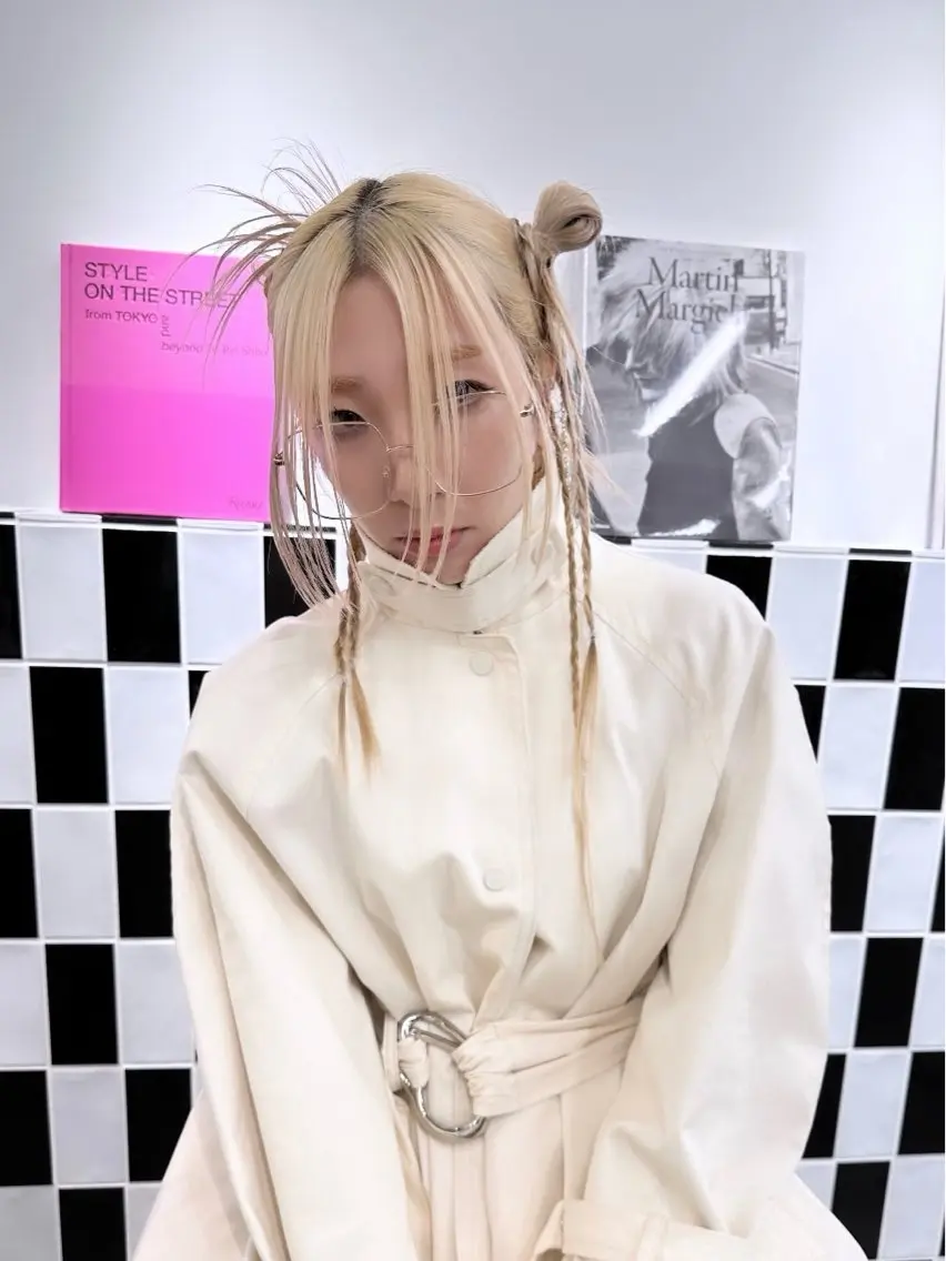 セミロング カラー ヘアアレンジ ヘアカラー トリートメント TAKUMAブリーチ /切りっぱなし🪽のヘアスタイル
