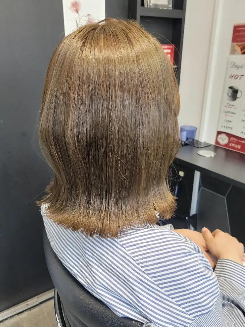ミディアム カラー ベージュカラー ブリーチ ブリーチなしカラー オリーブベージュ Day&Night [店長]Chiakiのヘアスタイル
