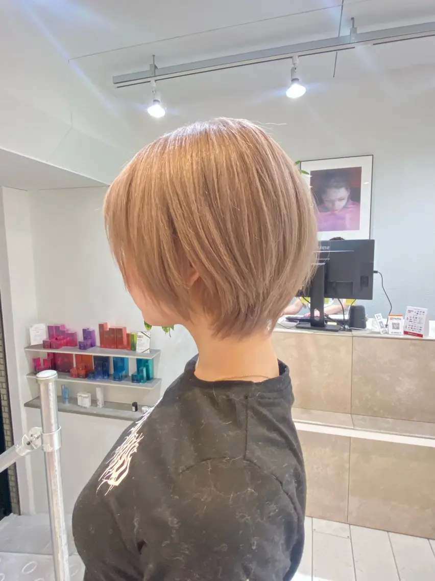 ショート カラー カット ヘアカラー トリートメント BOB🌟ハイトーン /ブリーチ/TAKUのヘアスタイル
