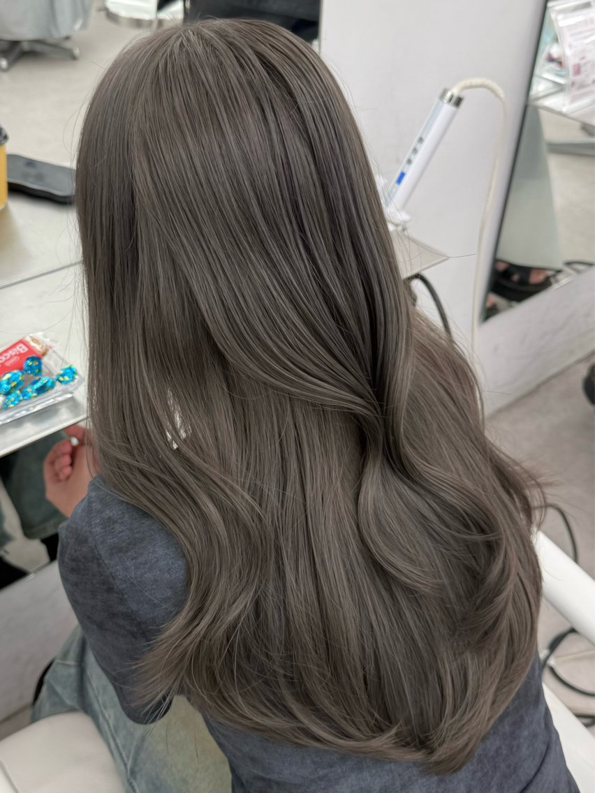 セミロング カラー 透明感カラー グレージュ カット ヘアカラー トリートメント 透明感カラー🩶 ×小顔カット難波のヘアスタイル
