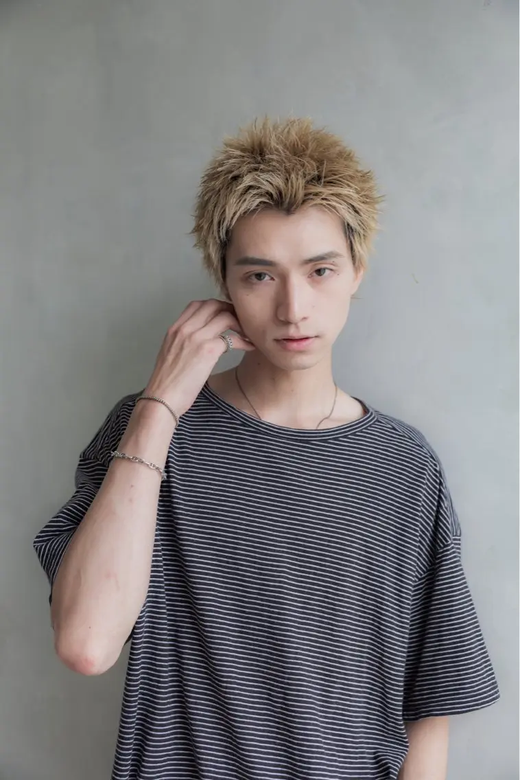 カラー メンズ スパイキーショート ダブルカラー 💁♂️メンズカッ トパーマ💈大田涼華のヘアスタイル