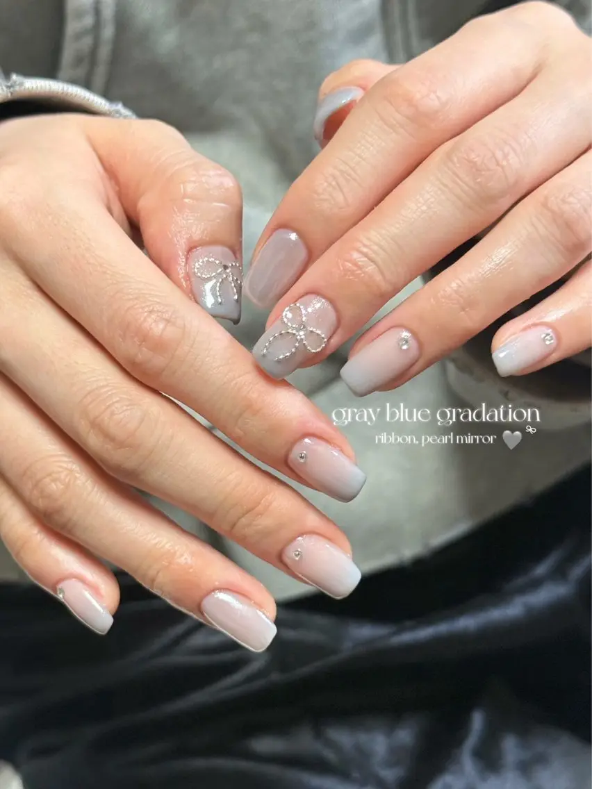 ネイル 水色 ハンドネイル nail salon rhuneのネイルデザイン