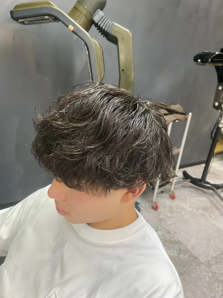 ショート パーマ 池田 亮雅のヘアスタイル