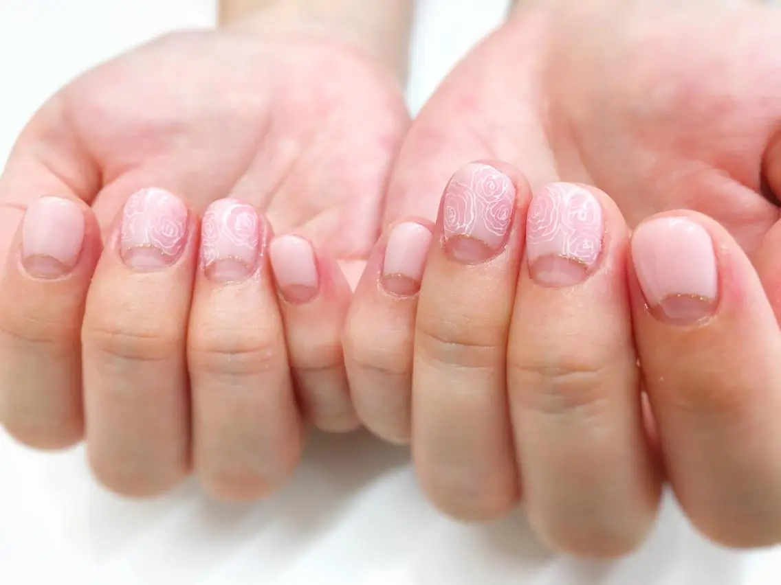 ネイル フレンチネイル 逆フレンチ NAILSALON RuINのネイルデザイン