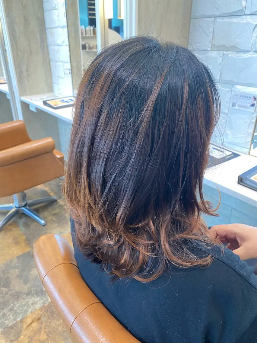 ミディアム カット ママ美容師 Tsuchiyaのヘアスタイル