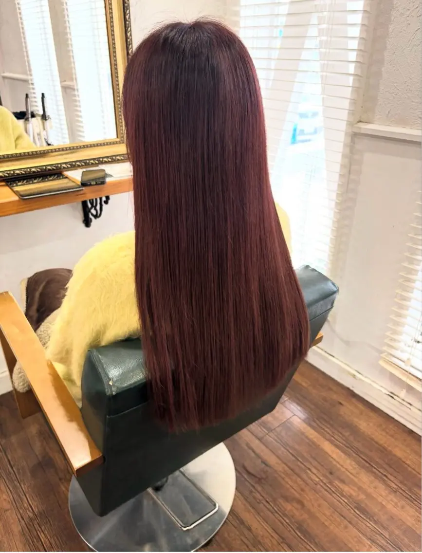 ロング カラー ブリーチ ブラウンカラー ブリーチなしカラー ピンクカラー ピンクブラウン カット ヘアカラー トリートメント 江原 彩華のヘアスタイル