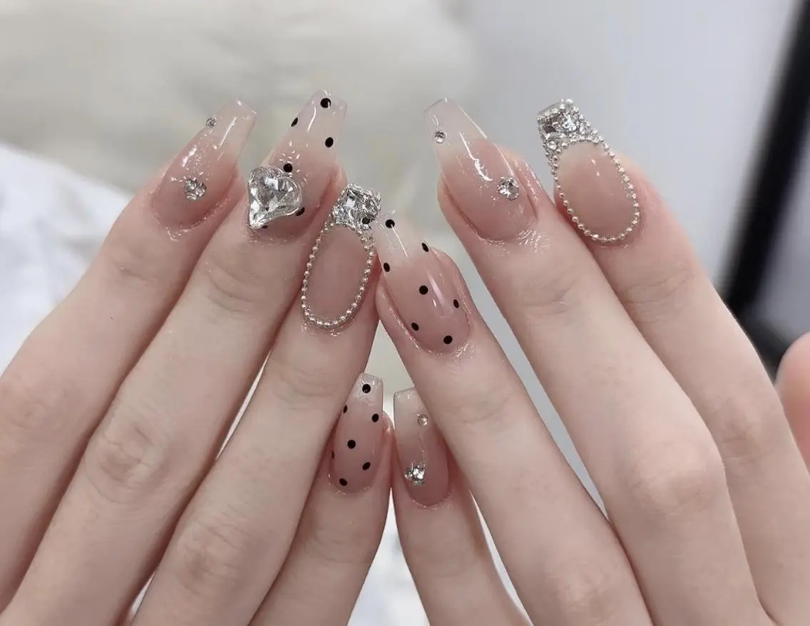ネイル ハンドネイル エリ🫧 nail池袋東口のネイルデザイン