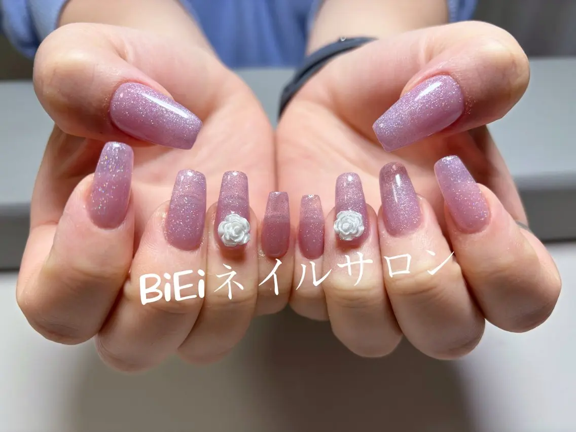 ネイル BiEi ネイルサロン長さ出しのネイルデザイン