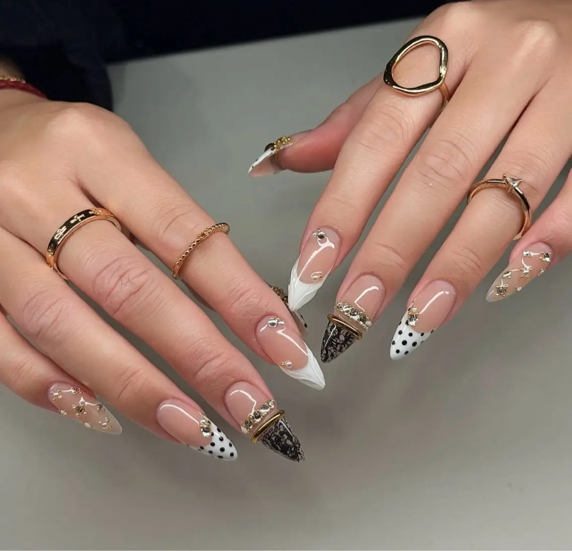 ネイル アートネイル ボルドー フレンチネイル ジェルネイル 氷ネイル・うるうるネイル ハンドネイル Julie Nail Rinのネイルデザイン