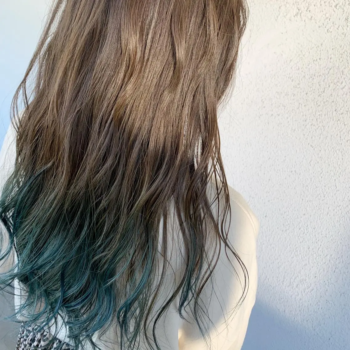 ミディアム カラー グラデーションカラー グレージュ yoshi （髙橋）のヘアスタイル
