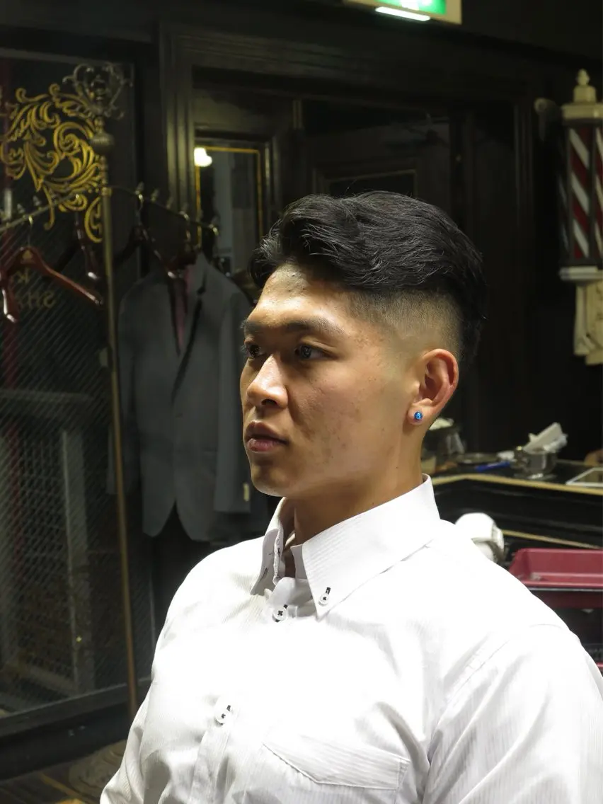 メンズ イ センウのヘアスタイル