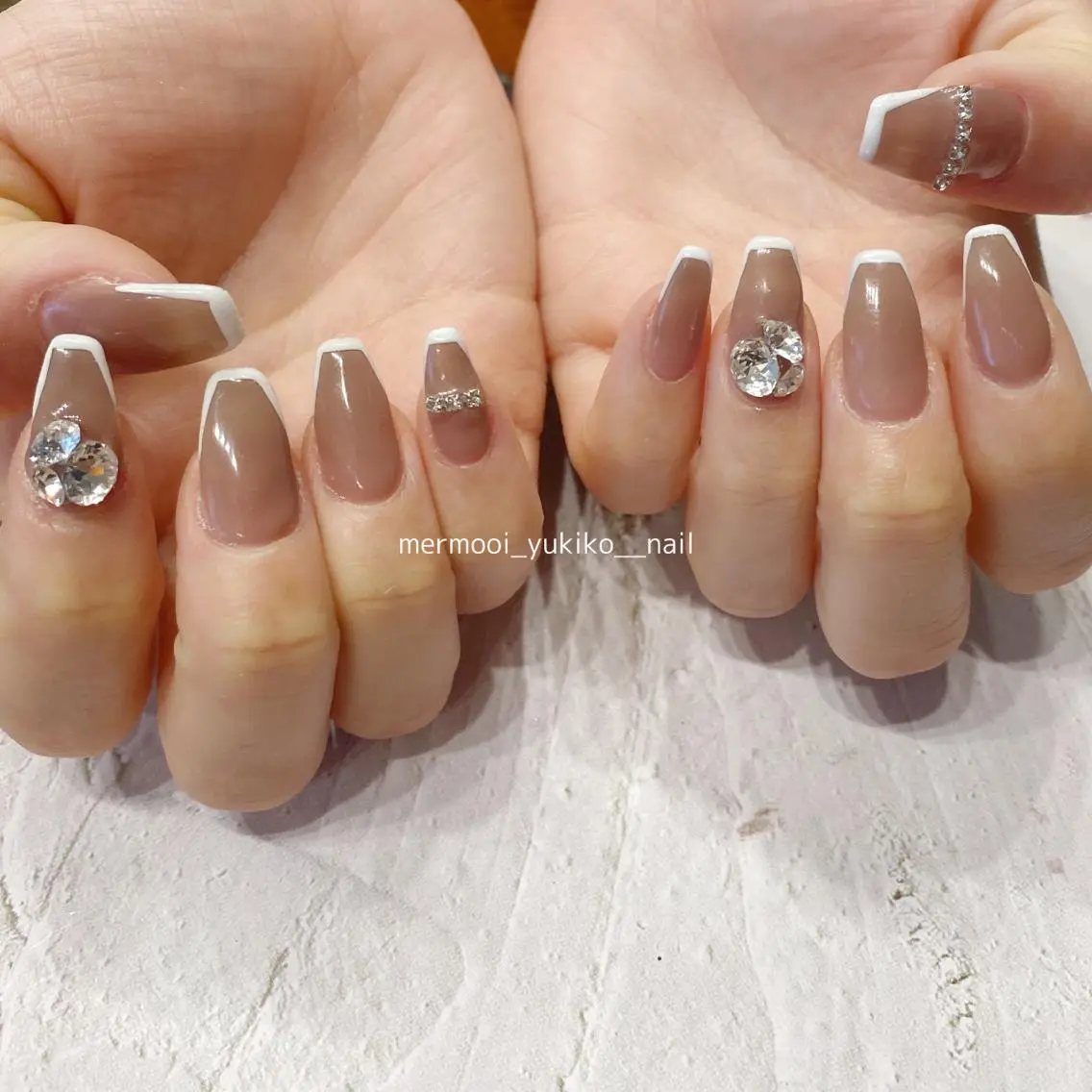ネイル フレンチネイル 韓国ネイル ロングネイル ネイルチップ ワンホンネイル mermooi nailのネイルデザイン