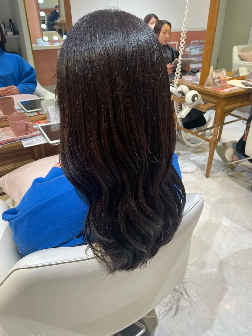 カラー ヘアカラー 和田 真依のヘアスタイル