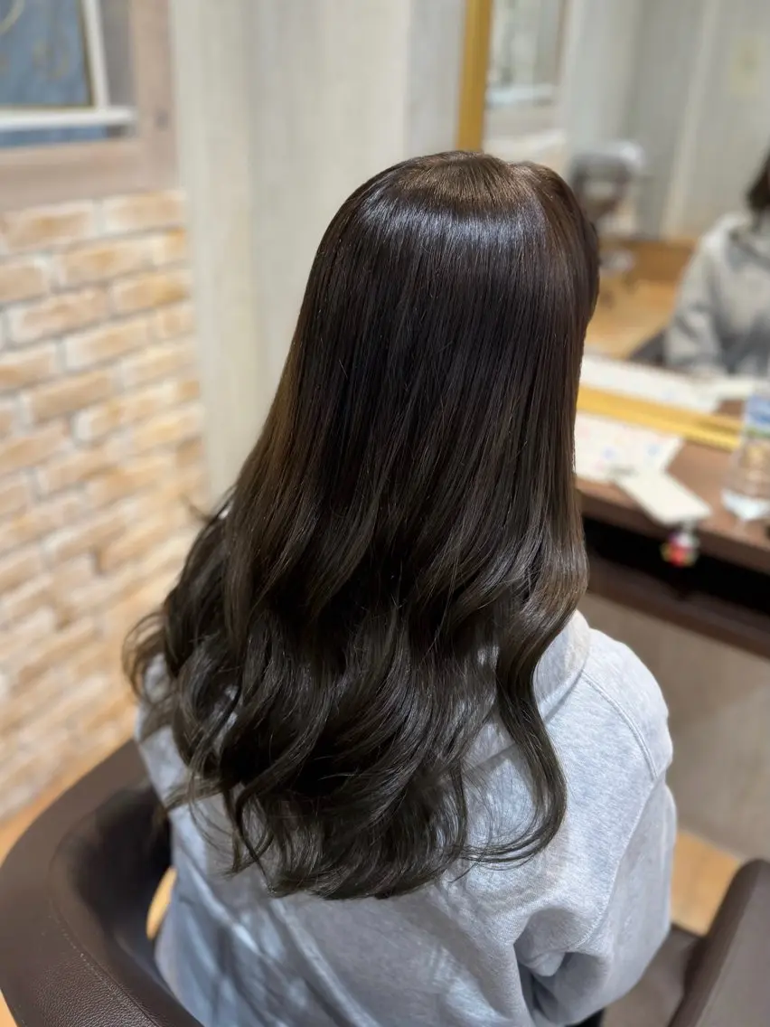【🦋染めた感が欲しい方におすすめ🦋】寒色カラー🥣+Aujuaトリーメント💎の写真