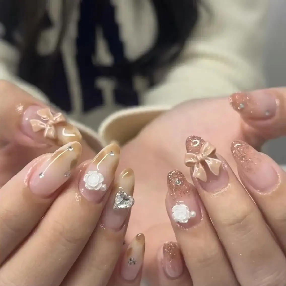 ネイル 氷ネイル・うるうるネイル 韓国ネイル ラメ(グリッター) シンプルネイル ネイル💕& まつ毛パーマのネイルデザイン