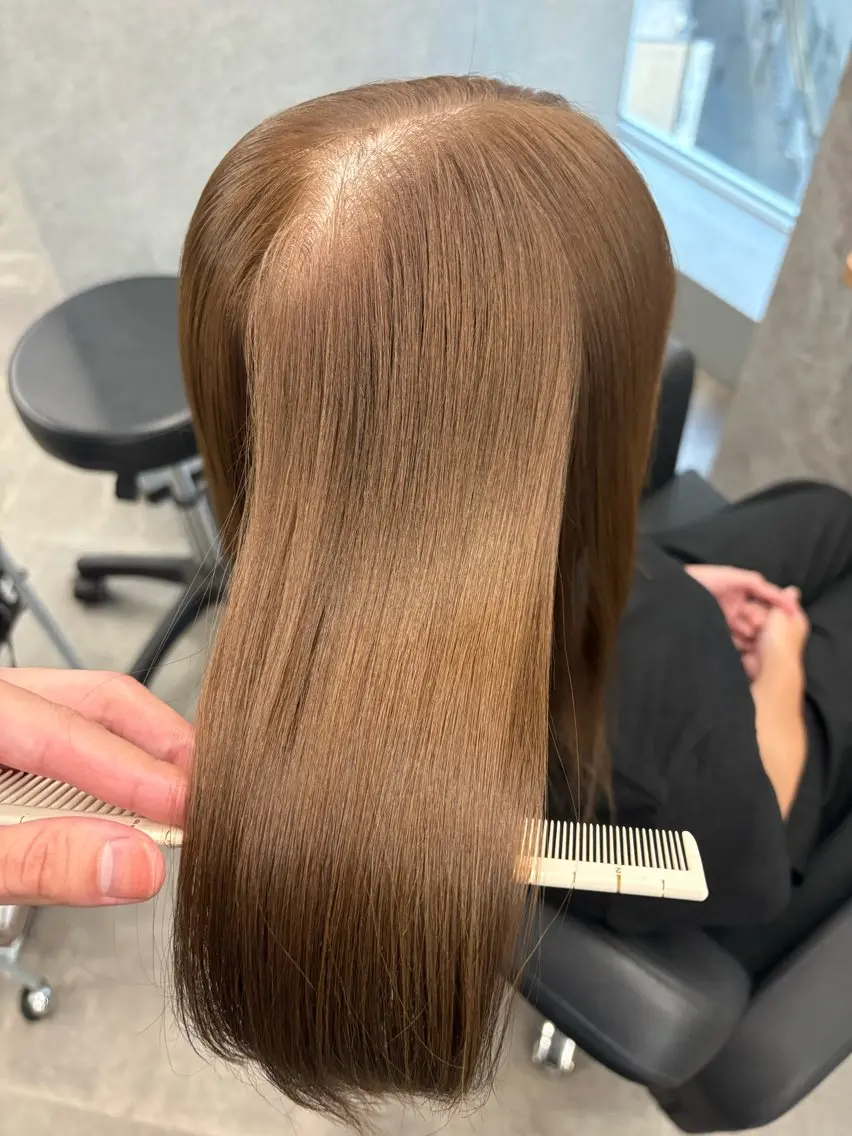 セミロング ヘアカラー sense. みなとのヘアスタイル