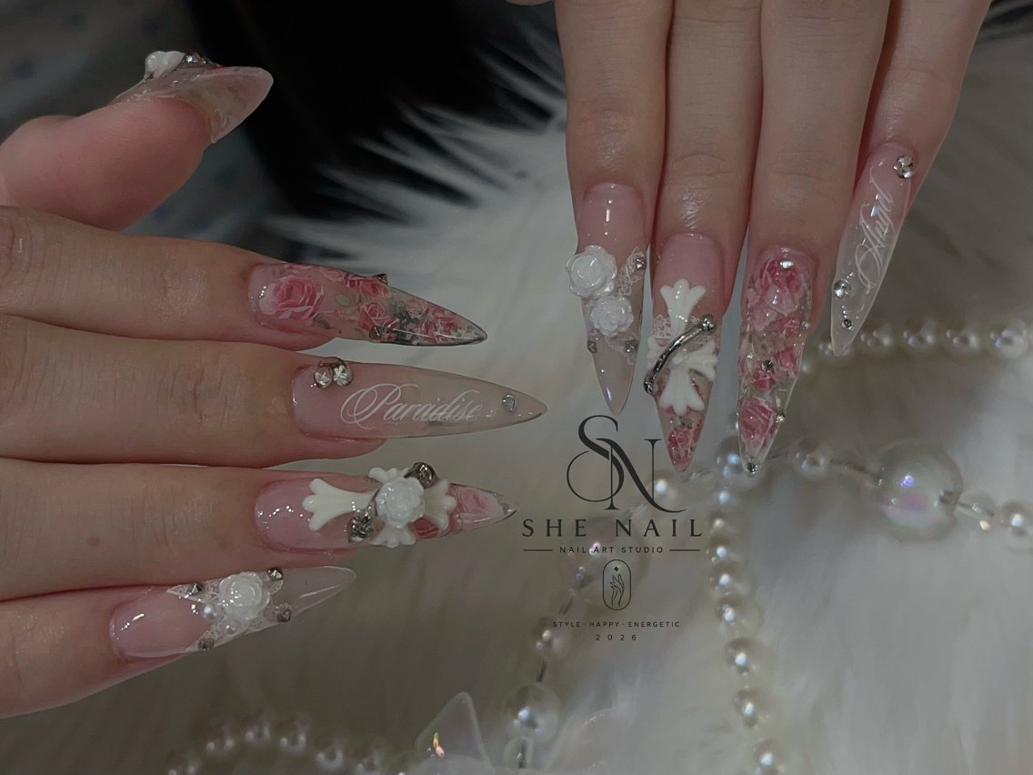 ネイル アートネイル ガーリー 韓国ネイル ロングネイル 持ち込み ハンドネイル 博多 SHE Nailのネイルデザイン