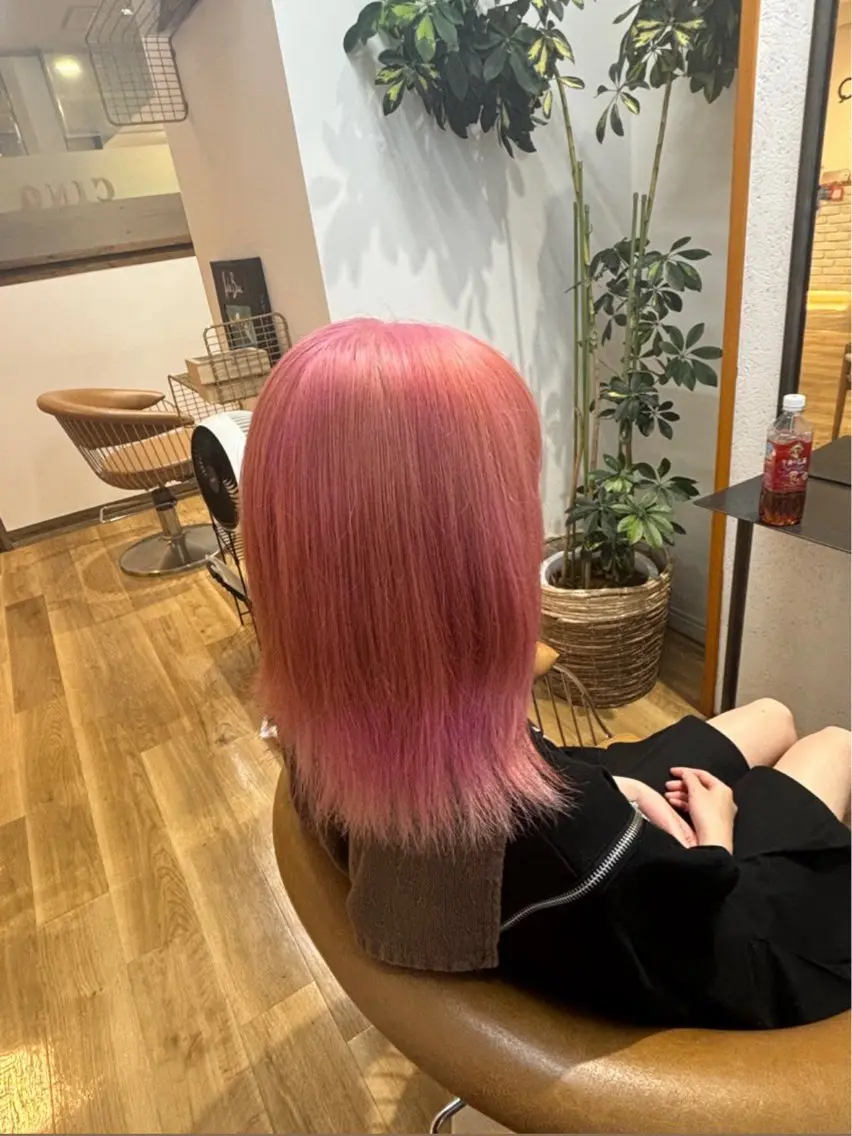 カラー CINQ ゆりんのヘアスタイル