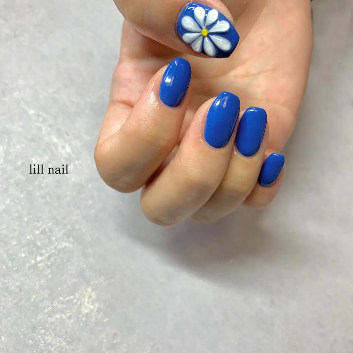 ミディアム pllia beautyのネイルデザイン