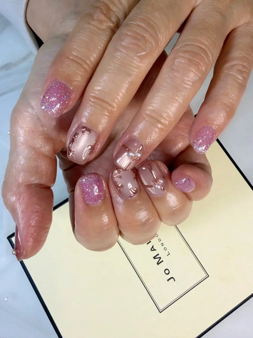 ネイル フラッシュネイル マグネットネイル ミラーネイル ピンク ハンドネイル iro+ nailのネイルデザイン