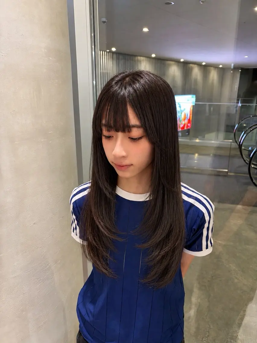 ロング レイヤーカット カット MINENO🌼 似合わせ⭐️カットのヘアスタイル