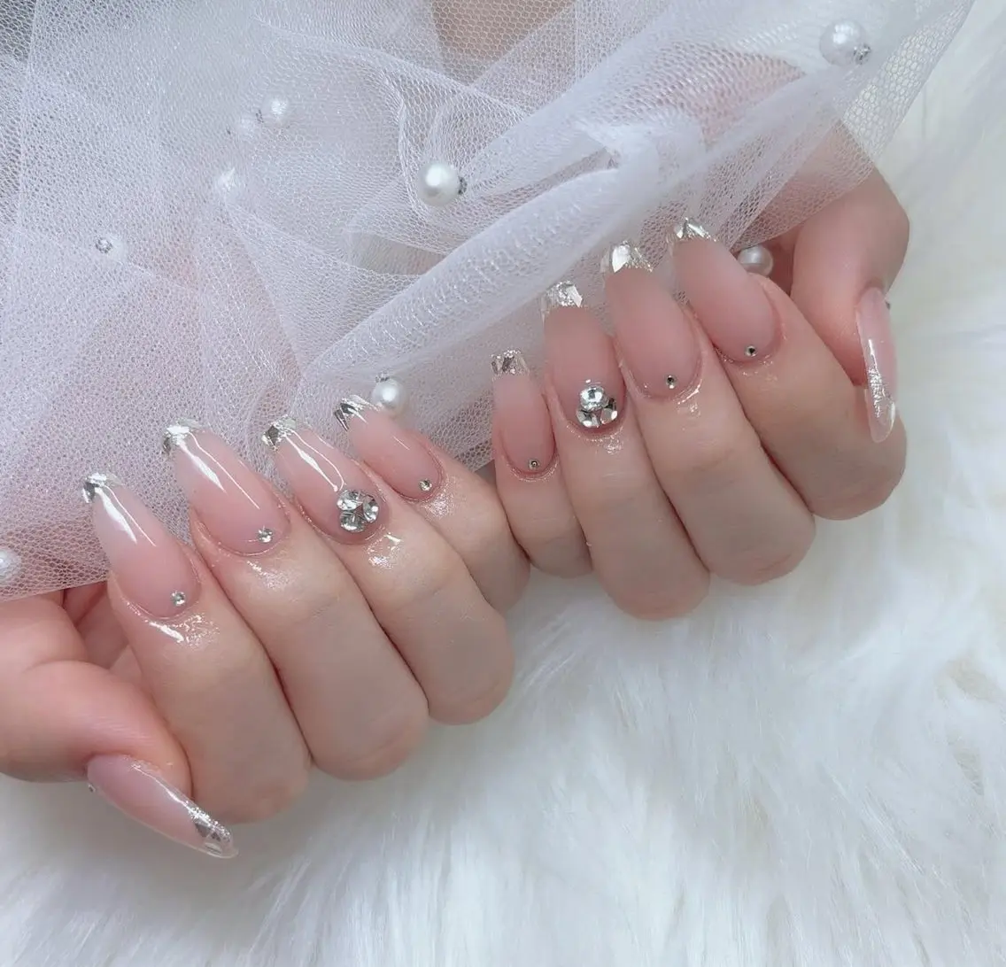 ネイル アートネイル グラデーション キラキラネイル ニュアンスネイル オフィスネイル ZUZU AMEE NAILのネイルデザイン