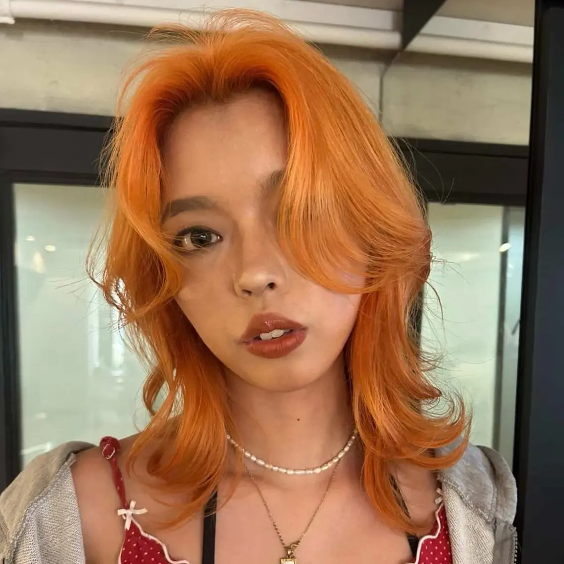 ミディアム カラー オレンジ ヘアカラー トリートメント ボブハイトーン🦖 デザインMAMIのヘアスタイル