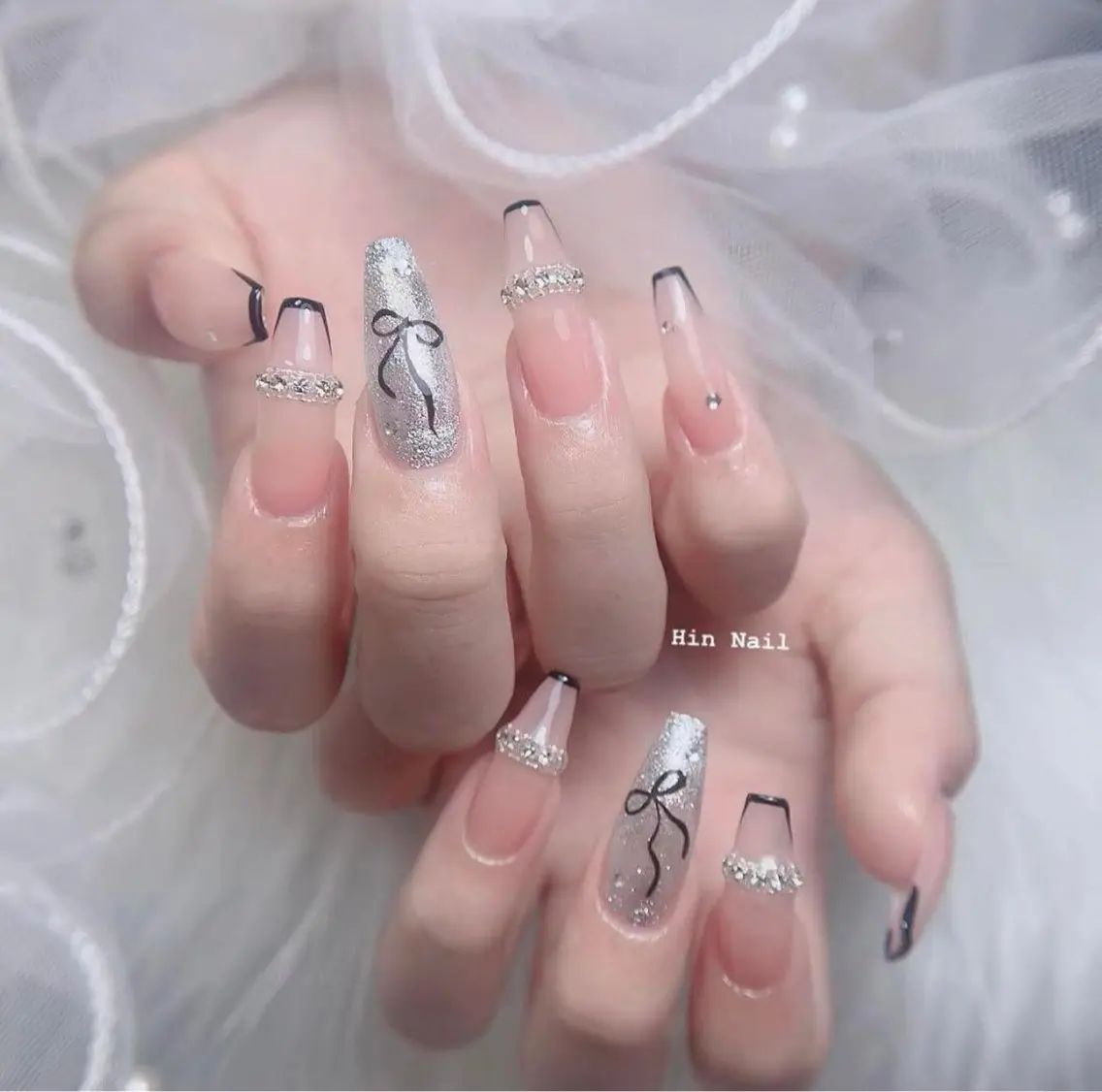 ネイル チークネイル ドット フットネイル フレンチネイル グラデーション ハンドネイル Hin Nailのネイルデザイン