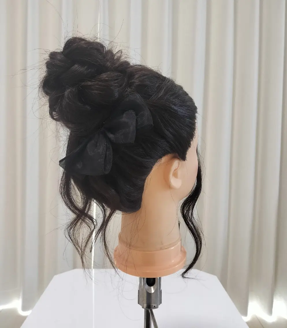 ヘアアレンジ ロング お団子ヘア vizz SAKIのヘアスタイル