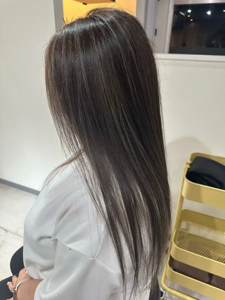 ロング カラー カット ヘアカラー トリートメント 脱白髪染め❕白髪 ぼかし特化🌟ヨコタのヘアスタイル