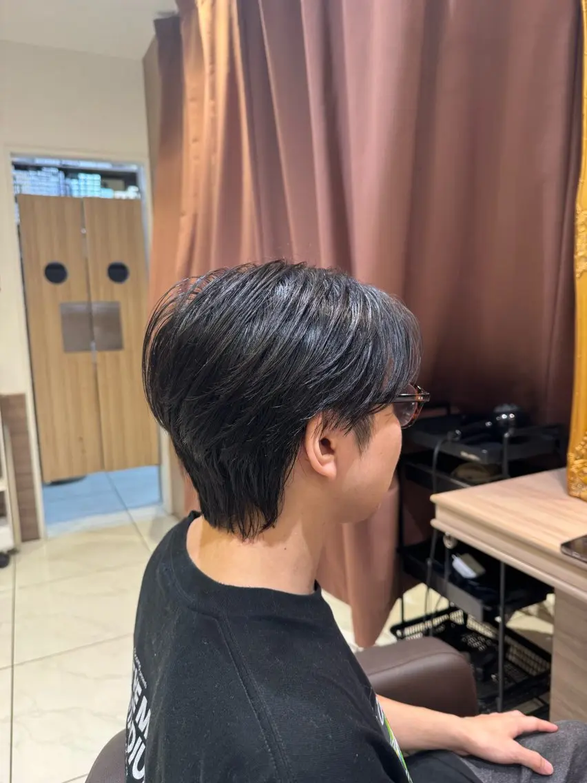 ショート メンズ センターパート レイヤーカット Ash 都立大学 / 奥寺沙菜🐈⬛のヘアスタイル