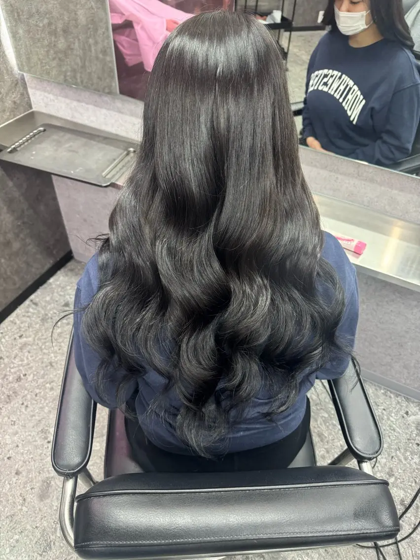 ロング カラー ヘアカラー トリートメント 艶髪ハイトーン特化 梅田美容室SLYのその他イメージ