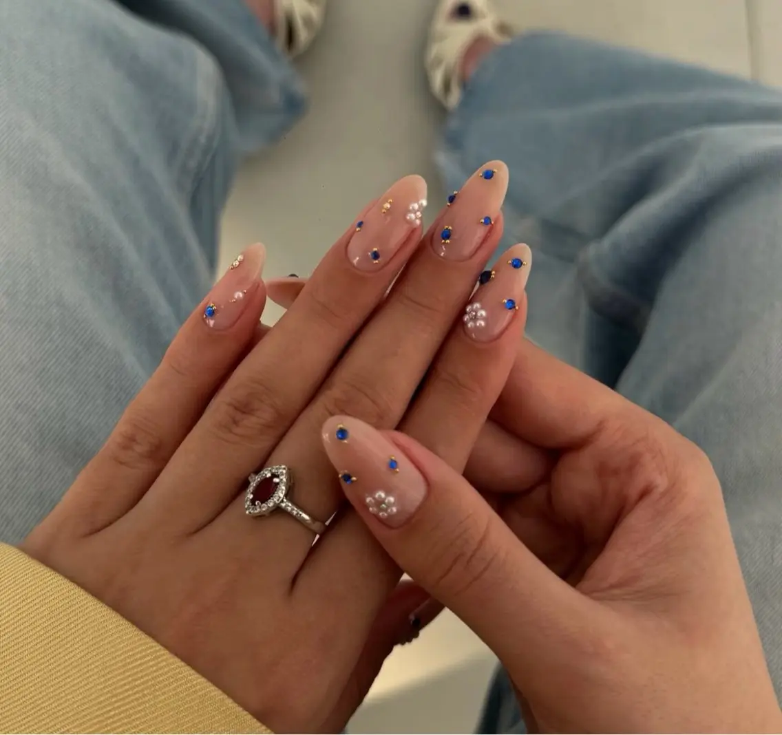 ネイル ハンドネイル Betty nail サロンのネイルデザイン