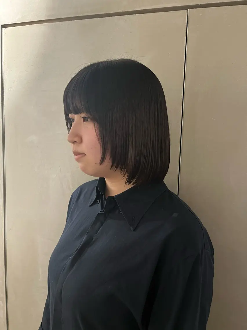 ミディアム ボブ 顔まわりレイヤー レイヤーカット anon Loemのヘアスタイル